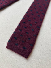 Afbeelding in Gallery-weergave laden, Fiorio cravate à bout carré 100%  cachemire Made in Italy
