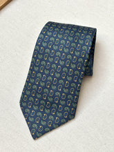 Charger l'image dans la galerie, Duo de cravates paisley vintage en soie Façonnable
