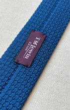 Načíst obrázek do prohlížeče Galerie, Klubová kravata Personality Milano z grenadinového hedvábí, vyrobeno v Itálii
