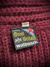 Load image into Gallery viewer, Walbusch cardigan bordeaux à col châle en laine vierge 52 Made in Great Britain
