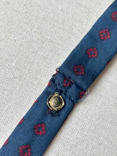 Charger l&#39;image dans la galerie, Duo de noeuds papillon en soie vintage Made in Italy
