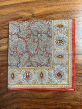 Carica l'immagine nel visualizzatore di Gallery, Pochette orange vintage à motif paisley 100% coton
