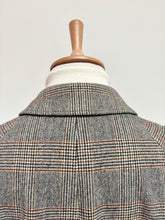 Carica l&#39;immagine nel visualizzatore di Gallery, Dunn &amp; Co manteau classique raglan Prince de Galles en pure laine vierge L
