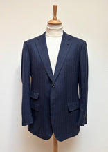 Carica l'immagine nel visualizzatore di Gallery, Blazer in lana a spina di pesce blu British House X Robert Noble 50
