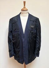 Carica l'immagine nel visualizzatore di Gallery, Blazer in lana a spina di pesce blu British House X Robert Noble 50
