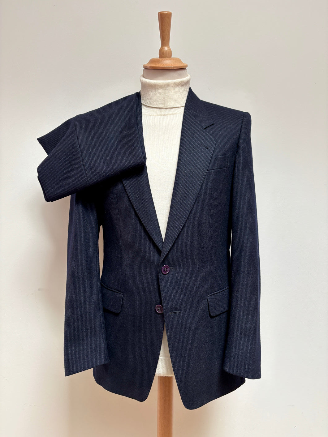 Costume bleu marine vintage deux pièces en laine vierge S