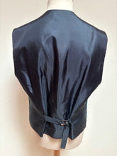 Afbeelding in Gallery-weergave laden, Father &amp; Sons gilet vintage tartan à carreaux en laine XL
