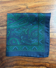 Charger l&#39;image dans la galerie, Trio de pochettes vintage paisley en soie
