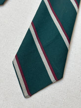Charger l'image dans la galerie, Vivax by Sambrook Witting cravate verte club en laine
