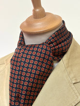 Lade das Bild in den Galerie-Viewer, Foulard écharpe vintage double face en laine et soie à motif géométrique Made in Italy
