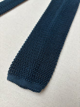 Afbeelding in Gallery-weergave laden, Harrison cravate marine vintage en tricot de soie Made in Italy
