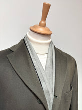 Cargar imagen en el visor de la galería, Walker Slater foulard à pois double face en laine et soie Made in England
