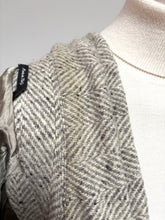 Charger l&#39;image dans la galerie, Manteau caban croisé à chevrons en pure laine vierge Made in Italy 50
