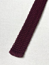 Lade das Bild in den Galerie-Viewer, Cravate tricot vintage bordeaux en soie

