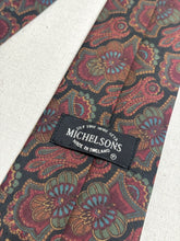 Lade das Bild in den Galerie-Viewer, Michelsons cravate en soie à motif floral Made in England

