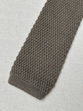 Charger l'image dans la galerie, Cravate maille vintage en laine vierge
