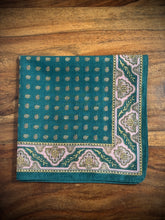 Lade das Bild in den Galerie-Viewer, Pochette verte vintage à motif paisley 100% coton
