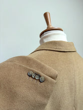 Charger l&#39;image dans la galerie, Manteau vintage beige croisé 100% camel hair Made in Italy
