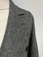 Charger l&#39;image dans la galerie, Aquascutum pardessus vintage croisé femme en laine à chevrons Made in England 34/36
