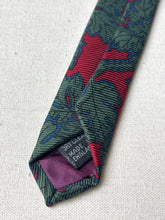 Cargar imagen en el visor de la galería, Vivax by Sambrook Witting cravate en soie Made in England
