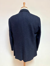 Carica l'immagine nel visualizzatore di Gallery, Blazer in tweed a spina di pesce Harris Tweed X Visconti 52

