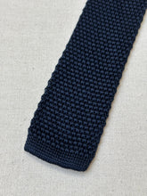 Načíst obrázek do prohlížeče Galerie, Duo de cravates vintage en tricot de soie
