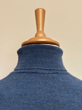 Načíst obrázek do prohlížeče Galerie, Zelený merino vlněný rolák Suitsupply M
