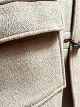Afbeelding in Gallery-weergave laden, Gloverall manteau duffle-coat beige en laine Made in England
