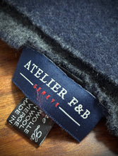 Charger l'image dans la galerie, Atelier F&amp;B Genève écharpe double face en laine vierge Made in Germany
