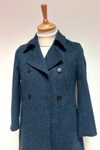 Lade das Bild in den Galerie-Viewer, Harris Tweed X Beaver’s manteau femme en tweed à chevrons 100% laine vierge 36
