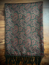 Načíst obrázek do prohlížeče Galerie, Oboustranný šátek Leonardo Strelli X Tie Rack s paisley vzorem z vlny a hedvábí, vyrobený v Itálii
