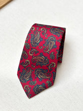 Charger l'image dans la galerie, Duo de cravates vintage Atkinsons / Charlot en laine et soie Made in England
