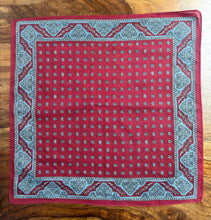 Lade das Bild in den Galerie-Viewer, Pochette rouge vintage à motif paisley 100% coton

