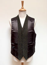 Lade das Bild in den Galerie-Viewer, Harris Tweed X Carl Gross gilet marron en pure laine vierge 54 FR

