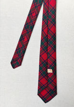 Carica l'immagine nel visualizzatore di Gallery, Cravatta in tartan di lana The Scotch House, realizzata in Scozia
