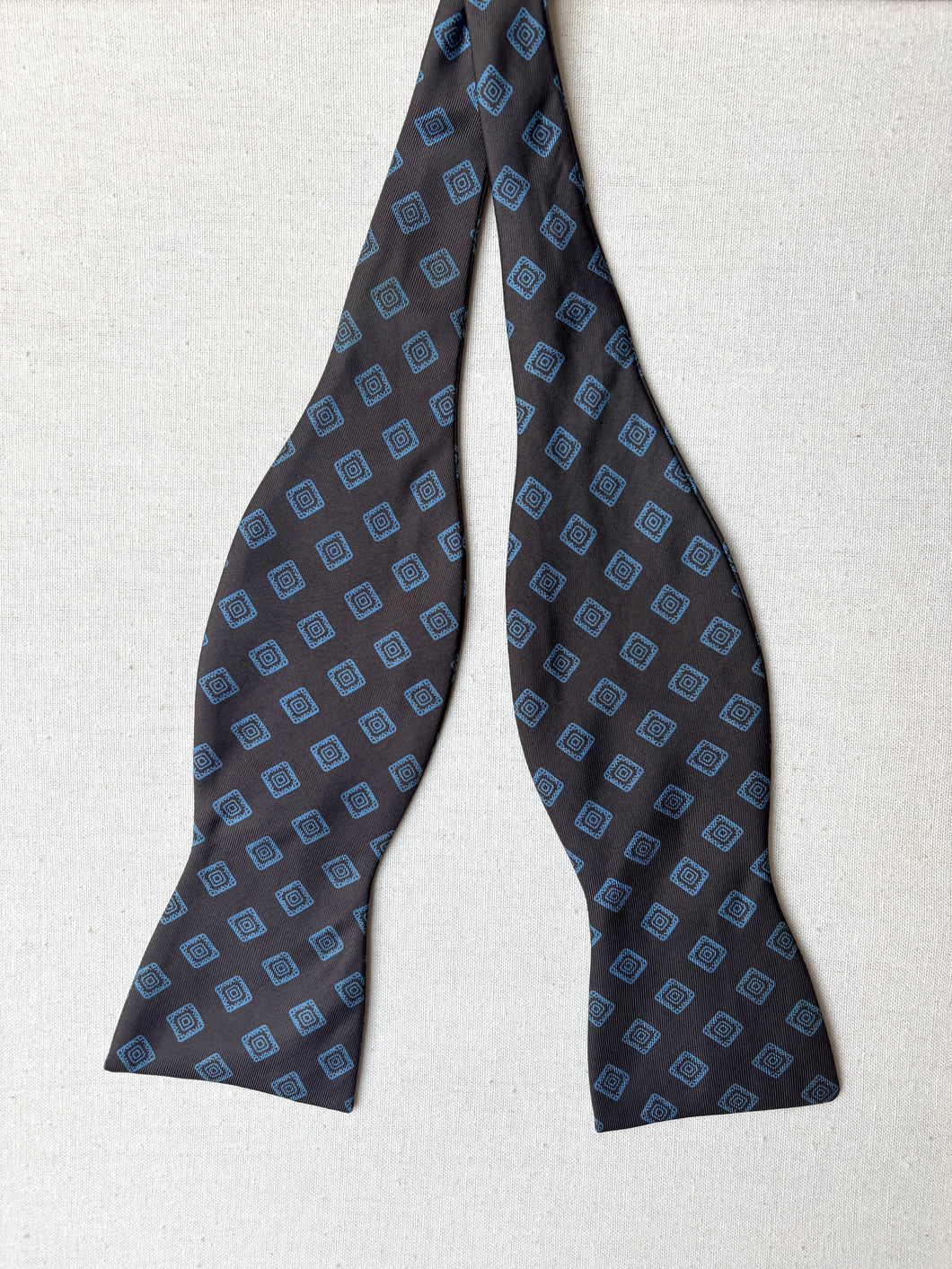 Noeud papillon vintage marron en soie Made in Italy