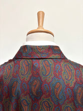 Afbeelding in Gallery-weergave laden, Cerruti robe de chambre paisley vintage à col châle en pure soie Made in France
