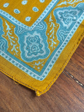 Lade das Bild in den Galerie-Viewer, Pochette jaune vintage à motif paisley 100% coton
