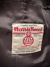 Afbeelding in Gallery-weergave laden, Harris Tweed X Tom Rusborg gilet gris à chevrons en pure laine 56
