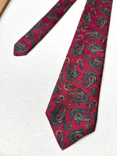 Charger l'image dans la galerie, Duo de cravates vintage Atkinsons / Charlot en laine et soie Made in England
