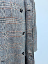 Carica l&#39;immagine nel visualizzatore di Gallery, Dunn &amp; Co manteau classique raglan Prince de Galles en pure laine vierge L
