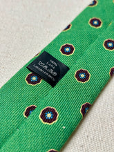 Afbeelding in Gallery-weergave laden, Cravate verte en laine à motif floral
