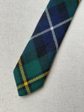 Load image into Gallery viewer, The Scotch House cravate tartan en laine Made in Scotland

