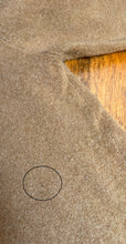 Lade das Bild in den Galerie-Viewer, Old England Cannes X Glenmac pull à col cheminée camel en laine d'agneau
