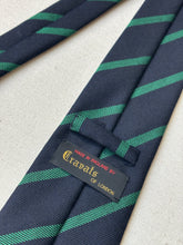 Charger l&#39;image dans la galerie, Cravats of London cravate club en laine Made in England
