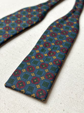 Charger l'image dans la galerie, Lagonda Paris noeud papillon vintage en soie Made in France
