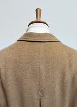 Charger l&#39;image dans la galerie, Manteau vintage beige croisé 100% camel hair Made in Italy
