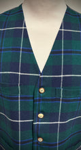 Afbeelding in Gallery-weergave laden, Father &amp; Sons gilet vintage tartan à carreaux en laine XL
