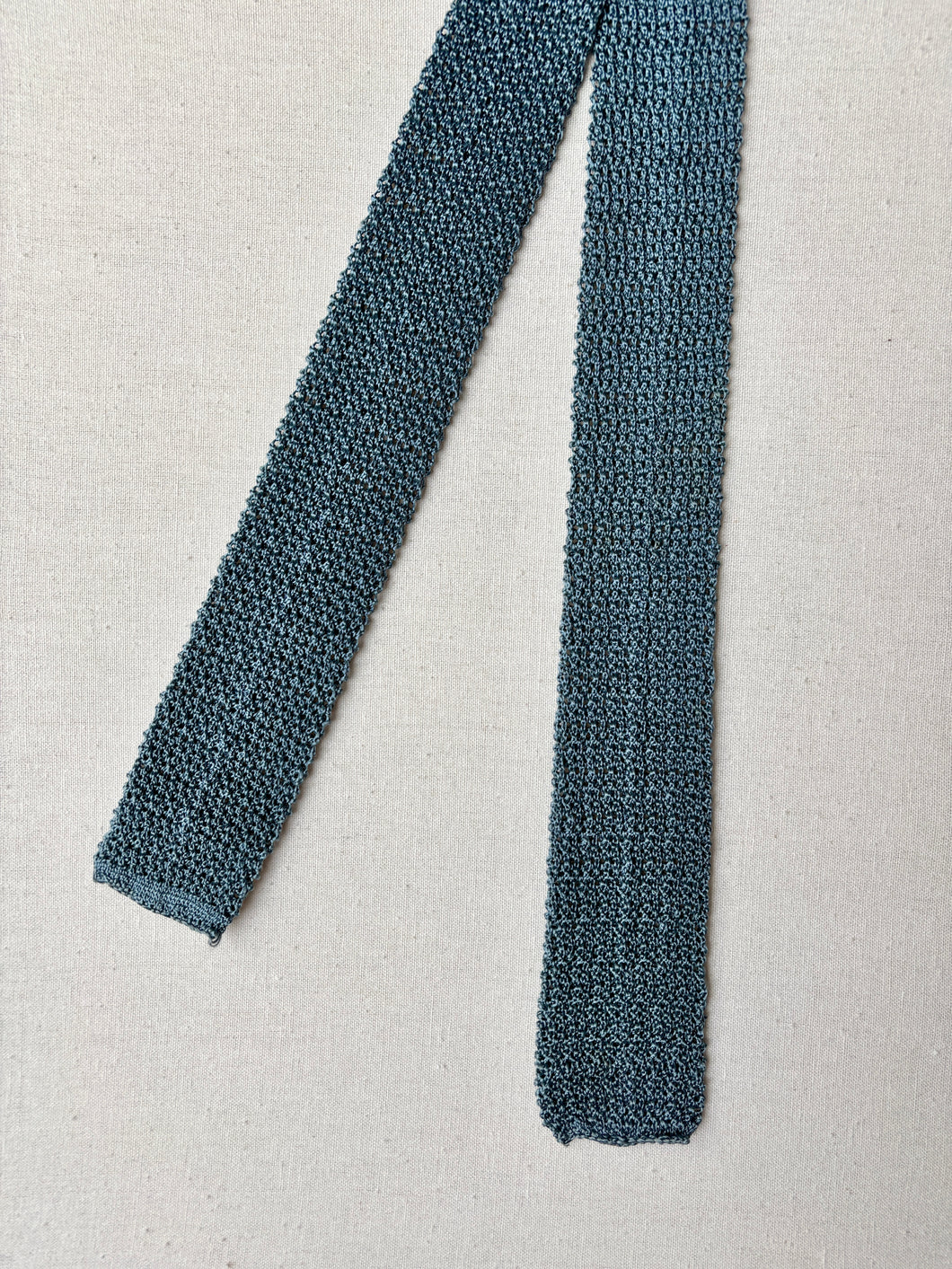 Holliday & Brown Ltd cravate bleue vintage en tricot de soie Made in England