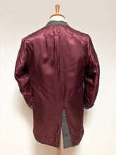 Charger l'image dans la galerie, Manteau vintage en pure laine vierge à carreaux XS

